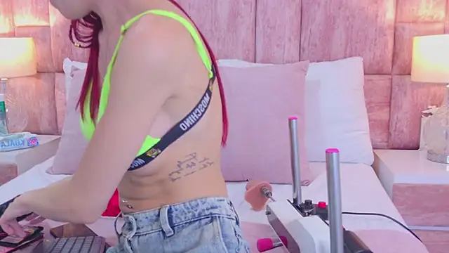 ScarlettFoox online show from March 13, 2026, 2:12 pm