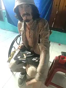 sk8-boy online show from February 5, 2026, 1:49 pm