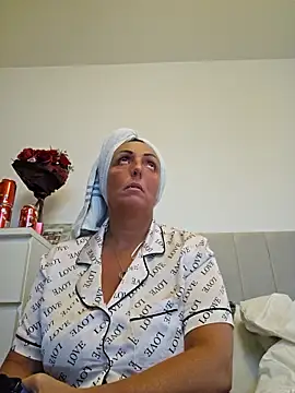 theblondecocklover online show from May 19, 2026, 8:26 pm