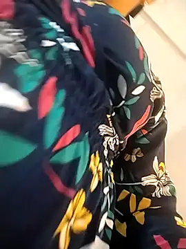 christy ant online show from February 17, 2026, 7:31 pm