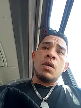 Gloryholeroom online show from March 19, 2026, 7:18 pm