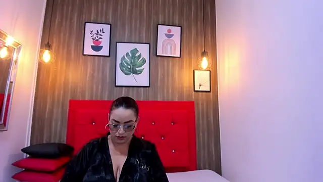 meggancurvy online show from February 19, 2026, 6:59 pm