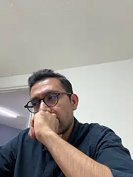 AdrianGarcia89 online show from April 9, 2026, 2:00 am