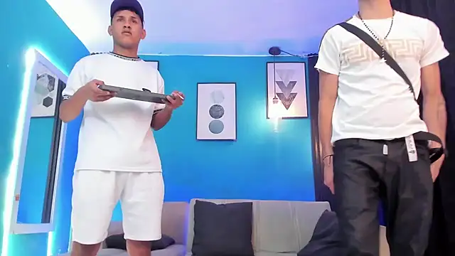 Oficial KingOfHeavens online show from April 1, 2026, 9:12 pm