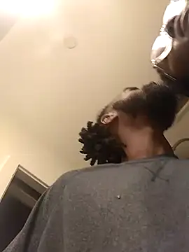 AverageAnt  online show from February 15, 2026, 6:54 am