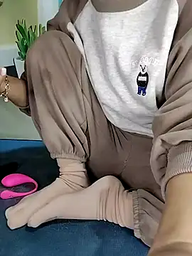 hi-miki online show from January 7, 2026, 2:58 am