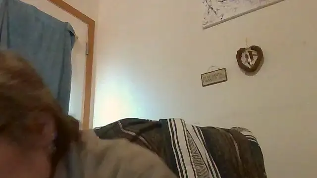 becky1111 online show from May 4, 2026, 2:24 pm