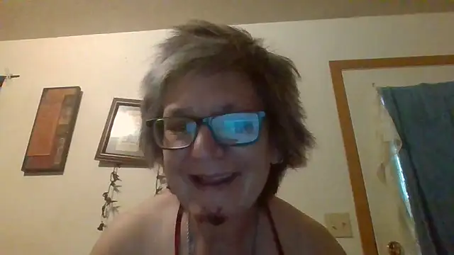 becky1111 online show from May 28, 2026, 11:40 am