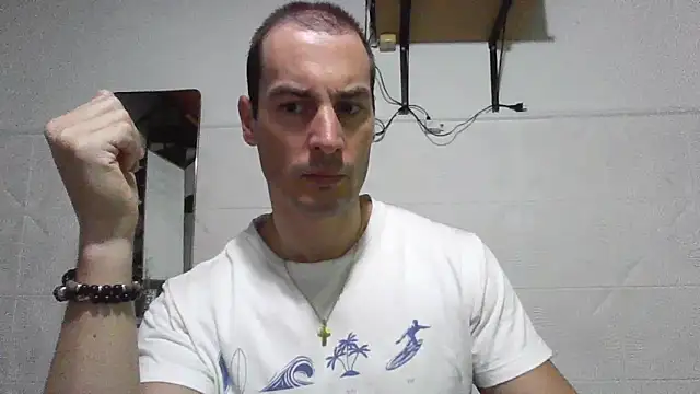 maximuss789 online show from April 15, 2026, 1:07 pm