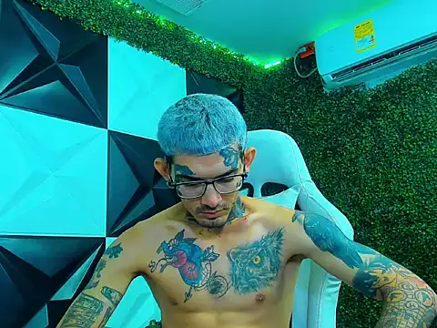 Snapshot of Boy_tatto77 chatting on January 31, 2026, 7:11 pm Boy tatto77 online show from January 31, 2026, 7:11 pm