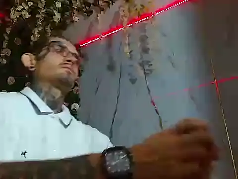 Snapshot of Boy_tatto77 chatting on February 4, 2026, 2:23 pm Boy tatto77 online show from February 4, 2026, 2:23 pm