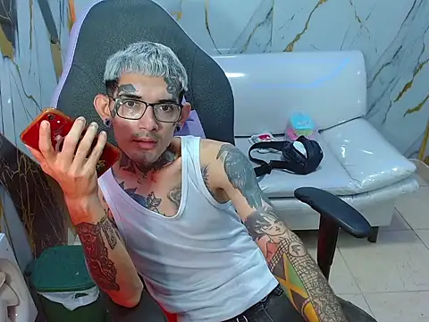 Snapshot of Boy_tatto77 chatting on February 15, 2026, 3:53 pm Boy tatto77 online show from February 15, 2026, 3:53 pm