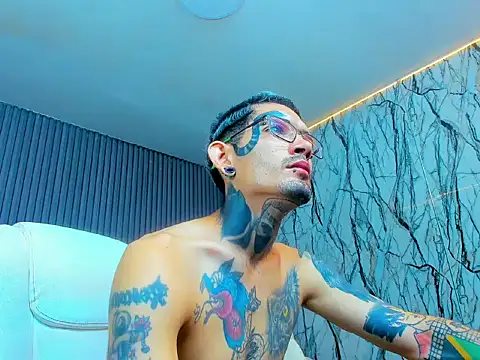 Snapshot of Boy_tatto77 chatting on February 18, 2026, 4:47 pm Boy tatto77 online show from February 18, 2026, 4:47 pm