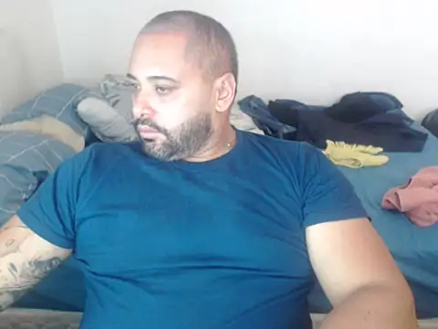 Snapshot of drlluis chatting on February 5, 2026, 3:49 pm drlluis online show from February 5, 2026, 3:49 pm