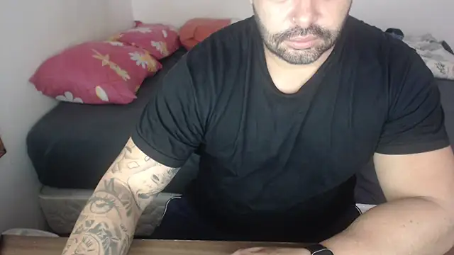 Snapshot of drlluis chatting on March 3, 2026, 3:29 pm drlluis online show from March 3, 2026, 3:29 pm