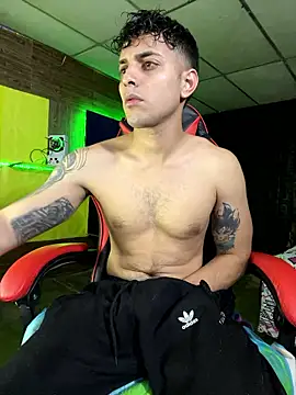 JustynAle2025 online show from January 10, 2026, 2:35 am