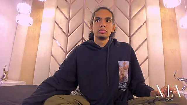 Max Ari online show from January 11, 2026, 12:15 am