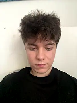 jaaydenx17 online show from December 18, 2025, 10:43 am