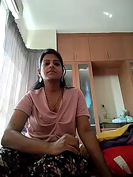 Snapshot of smallrainbow35 chatting on May 5, 2026, 3:14 am smallrainbow35 online show from May 5, 2026, 3:14 am