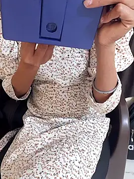 Snapshot of Anjali680 chatting on February 13, 2026, 3:57 am Anjali680 online show from February 13, 2026, 3:57 am