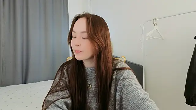 fallin lovee online show from March 27, 2026, 1:44 pm