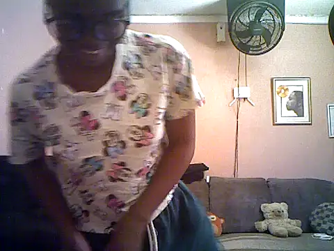 Snapshot of QUEENSasha27 chatting on January 11, 2026, 9:47 am QUEENSasha27 online show from January 11, 2026, 9:47 am