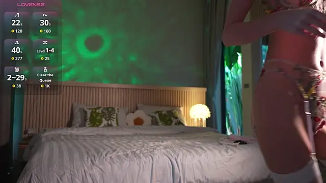 Snapshot of YourNaughtyMiss chatting on February 6, 2026, 3:33 am YourNaughtyMiss online show from February 6, 2026, 3:33 am