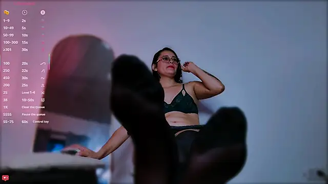 Snapshot of ScarlettRedsins chatting on February 19, 2026, 4:19 am ScarlettRedsins online show from February 19, 2026, 4:19 am