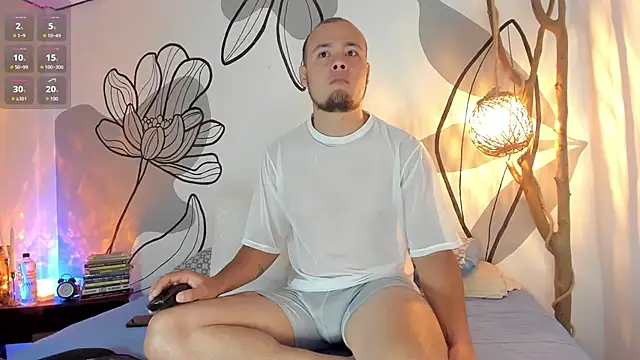 maaxtaylor  online show from February 23, 2026, 11:07 am