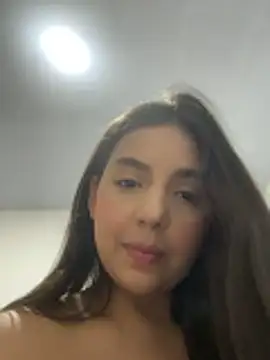 Snapshot of Babyabril18_ chatting on June 7, 2026, 3:32 am Babyabril18 online show from June 7, 2026, 3:32 am
