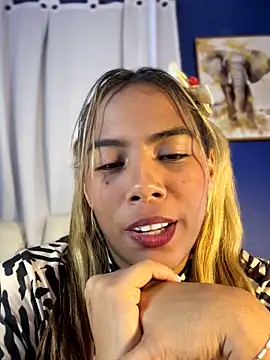 Snapshot of MiaSizzle chatting on February 13, 2026, 4:03 pm MiaSizzle online show from February 13, 2026, 4:03 pm