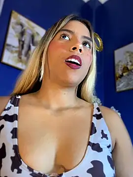 Snapshot of MiaSizzle chatting on February 26, 2026, 8:08 pm MiaSizzle online show from February 26, 2026, 8:08 pm