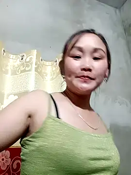 Snapshot of yula-bi chatting on December 21, 2025, 12:45 pm yula-bi online show from December 21, 2025, 12:45 pm