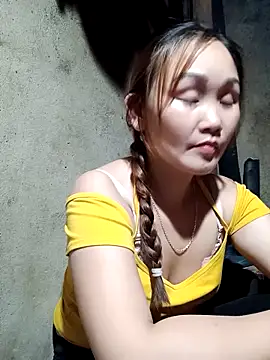 Snapshot of yula-bi chatting on May 10, 2026, 1:49 pm yula-bi online show from May 10, 2026, 1:49 pm
