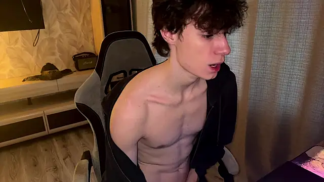 Snapshot of Eddy_Blare chatting on December 23, 2025, 7:28 am Eddy Blare online show from December 23, 2025, 7:28 am