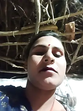 Snapshot of Cuty_priti chatting on April 21, 2026, 5:39 pm Cuty priti online show from April 21, 2026, 5:39 pm