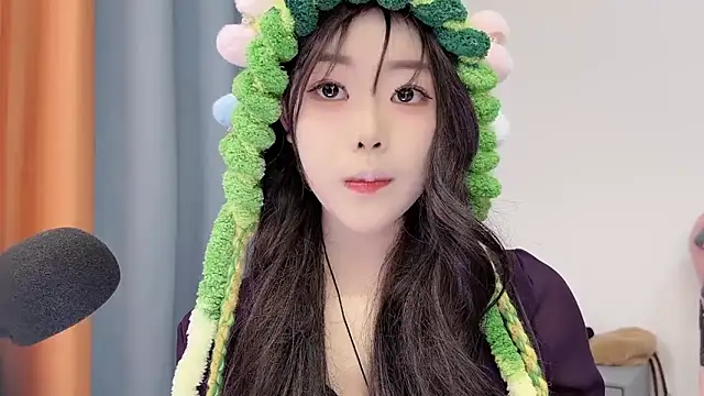 smalldaisy online show from February 3, 2026, 2:21 am