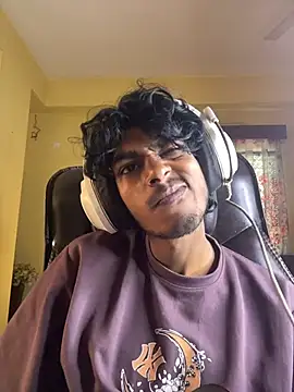 Snapshot of tooexpensive chatting on February 4, 2026, 7:25 am tooexpensive online show from February 4, 2026, 7:25 am