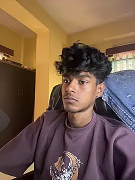 Snapshot of tooexpensive chatting on February 26, 2026, 5:28 am tooexpensive online show from February 26, 2026, 5:28 am