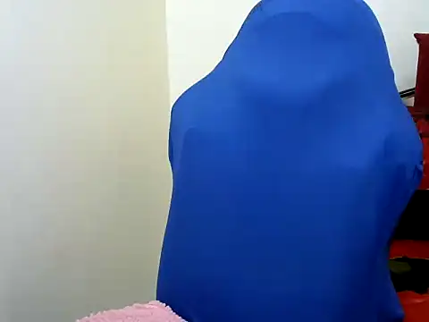 Snapshot of celine_margo chatting on October 5, 2025, 10:02 am celine margo online show from October 5, 2025, 10:02 am