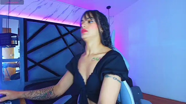 Snapshot of Lili_Evanss chatting on February 2, 2026, 12:37 pm Lili Evanss online show from February 2, 2026, 12:37 pm