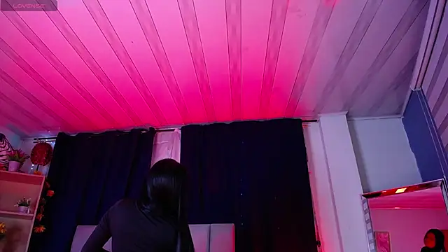 Emilyy05  online show from January 10, 2026, 3:19 am