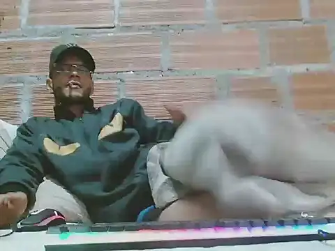 Snapshot of Alphamaster_92 chatting on January 12, 2026, 11:21 pm Alphamaster 92 online show from January 12, 2026, 11:21 pm