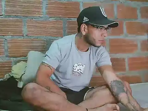 Snapshot of Alphamaster_92 chatting on January 14, 2026, 4:56 pm Alphamaster 92 online show from January 14, 2026, 4:56 pm