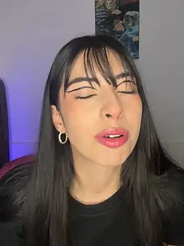 junorise23 online show from March 23, 2026, 5:33 am