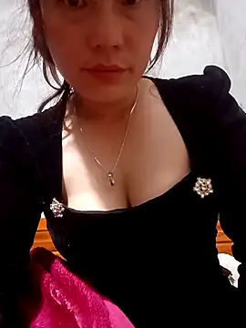 Snapshot of boiboi001 chatting on December 22, 2025, 10:07 pm boiboi001 online show from December 22, 2025, 10:07 pm