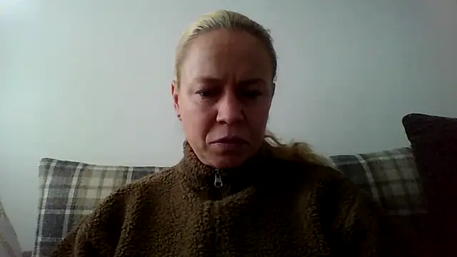jennyblondeuk online show from February 26, 2026, 3:11 pm