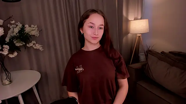 Julie Lamb online show from January 6, 2026, 7:56 am