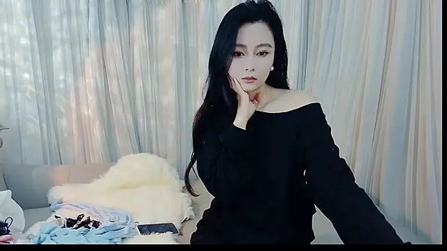 HCOCO online show from April 10, 2026, 1:38 pm