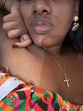 amorasecy online show from February 9, 2026, 10:41 am